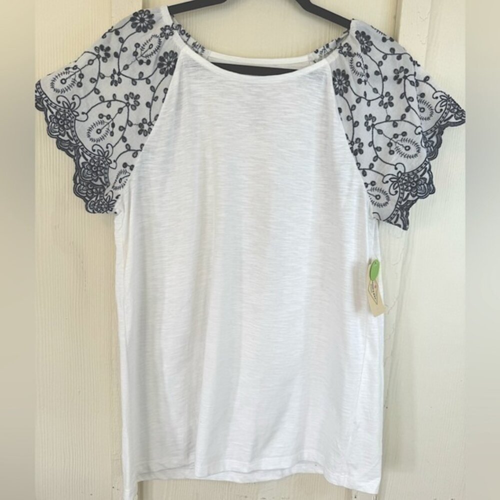 NWT Henley Embroidered Lace Sleeve Blouse